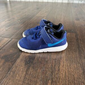 Nike Blue Mesh Sneakers with Velcro Closure